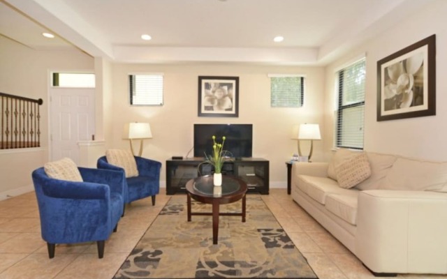 Fountains Retreat 4 Bedroom Condo by RedAwning