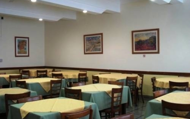 Corona Hotel