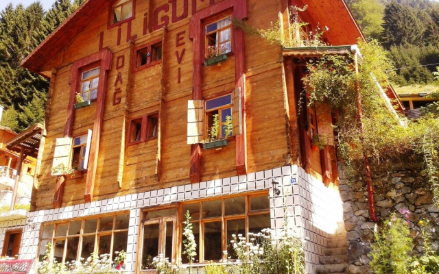 Ayder Liligum Dag Evi