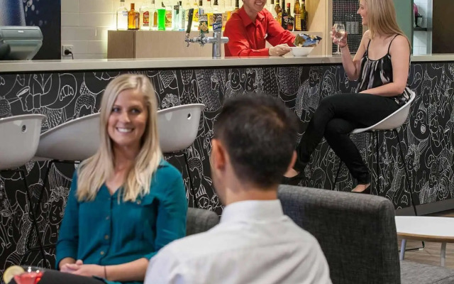 ibis Melbourne Hotel and Apartments