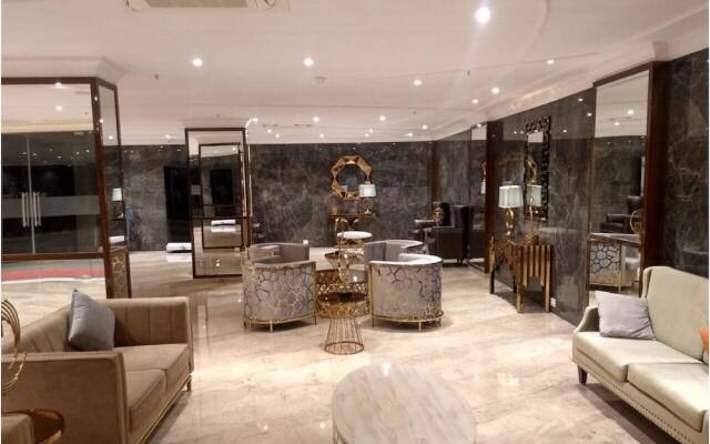 Oaktree Hotel