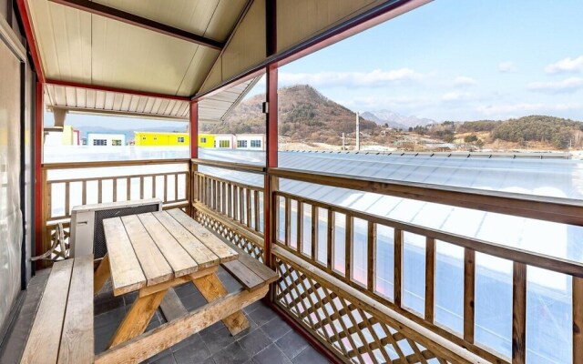 Gapyeong Walkingoncloud Pension&glamping