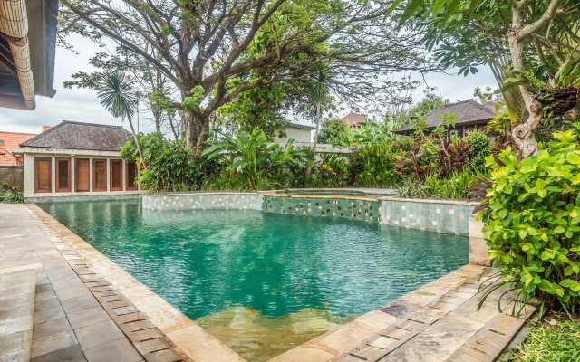ZEN Rooms Seminyak Kuwum II