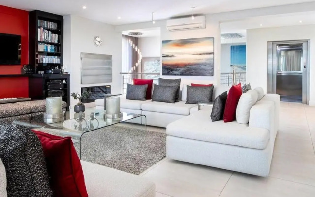 Stamford on Sea by Top Destinations Rentals