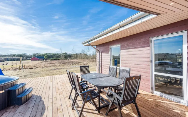 8 Person Holiday Home in Tarm