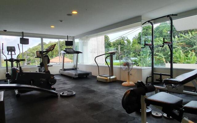 Spacious apartment with Ocean view in Panwa