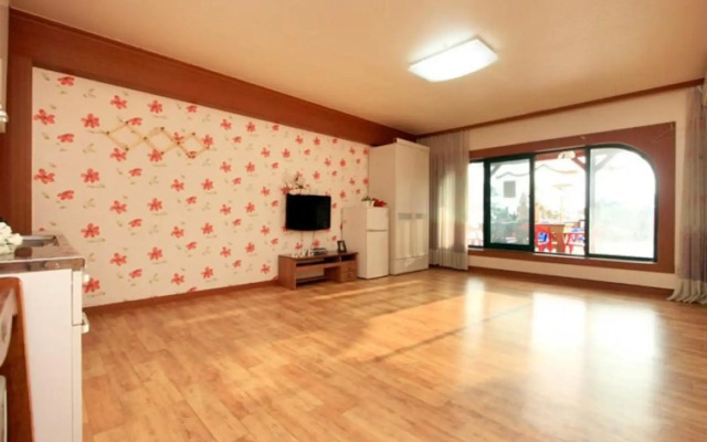 Ganghwado Padohoetjip n Joeun House Pension