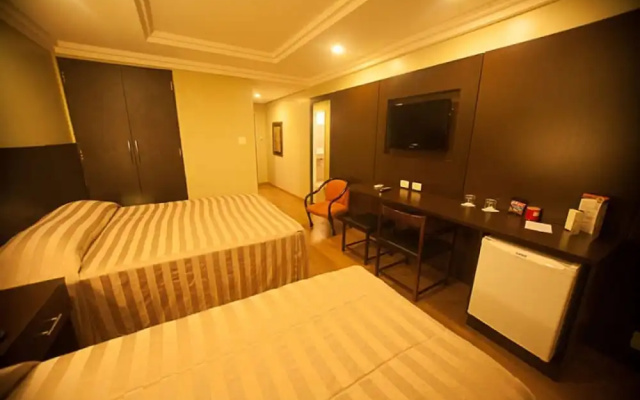 Hotel Plaza Apolo
