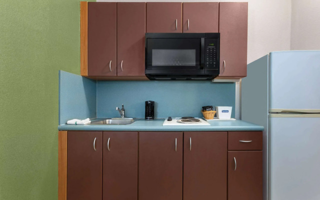 Travelodge Suites by Wyndham Lake Okeechobee