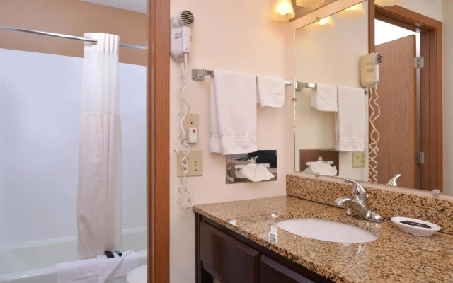 Americas Best Value Inn & Suites Atlantic