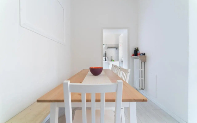 Spacious Apartment - 4 Bedrooms and 3 Bathrooms
