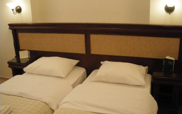 Hotel Bliss