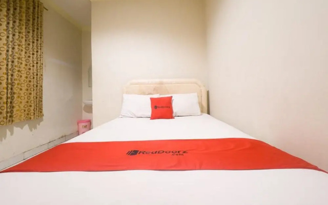Reddoorz near Ambon Plaza