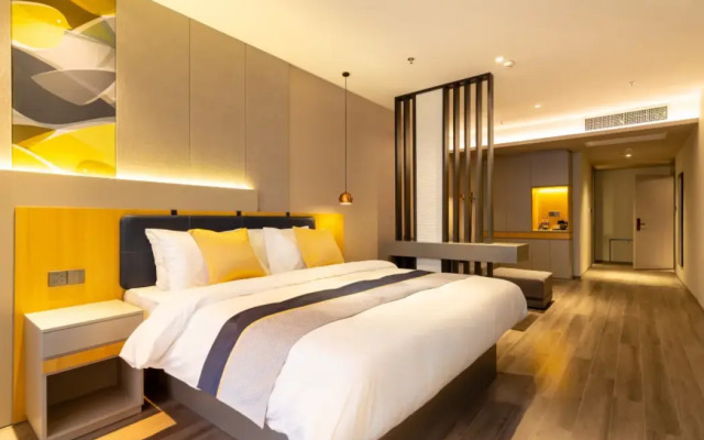 Homeinn Selected Hotel (Shenyang Hunnan 21st Century Building Subway Station)