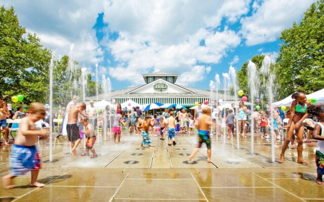 Holiday Inn Express & Suites Columbus - Easton Area by IHG