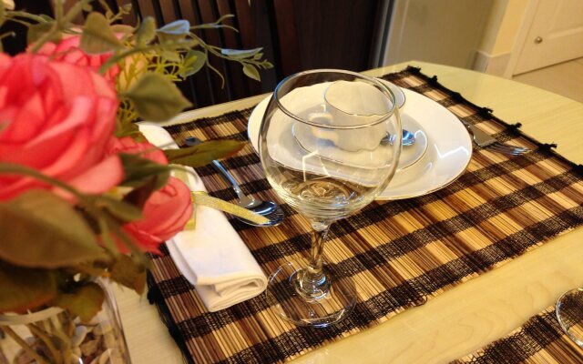 Ravarine Suite Apartment
