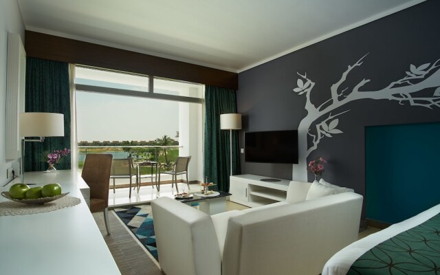 El Ein Bay Movenpick Hotel