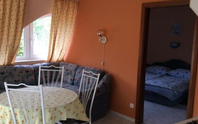 Márta Apartments House