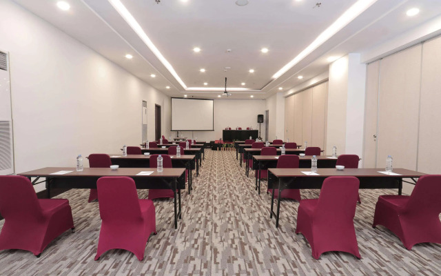 Golden Tulip Essential Makassar