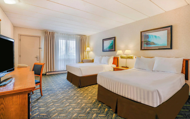 Travelodge by Wyndham Niagara Falls at the Falls