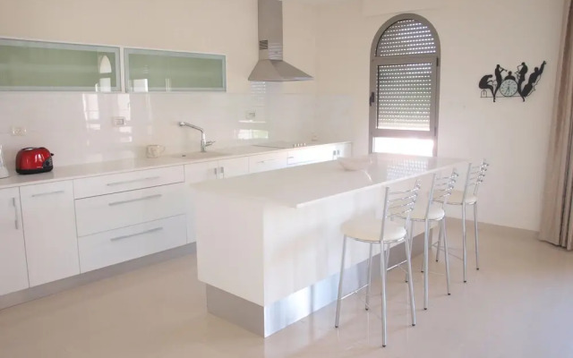 MBH6 - 12 Maavar Beit Haknesset - Jerusalem-Rent