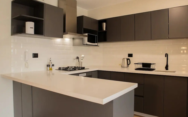 w Enchanting 1BR w Balcony in San Isidro