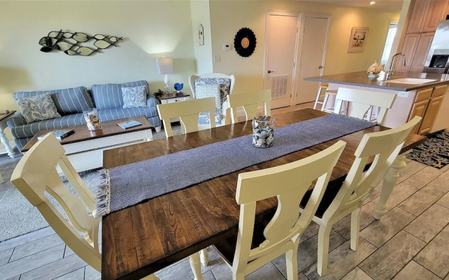 Desoto Beach Club 201