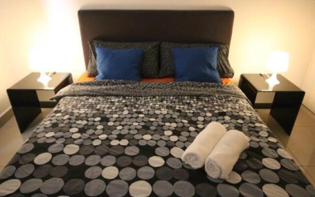 Abz Apartment @ Solstice