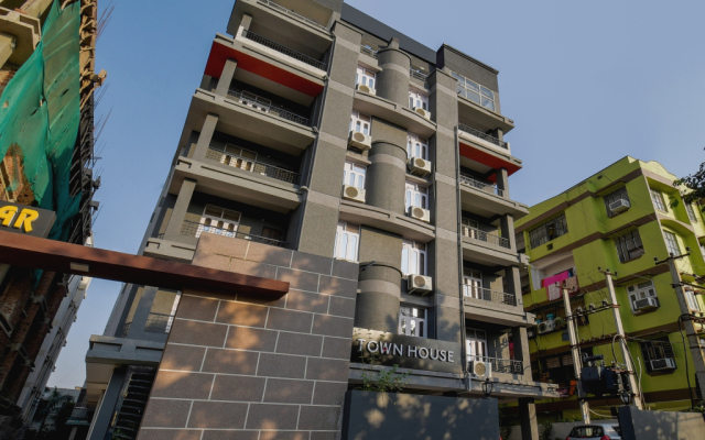 OYO 40963 Townhouse 404 Vidya Vihar