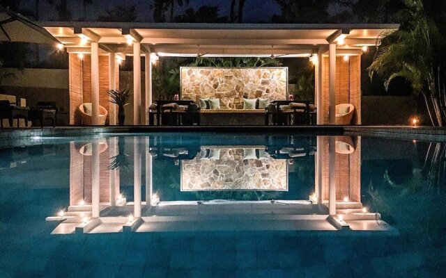 The Deco House