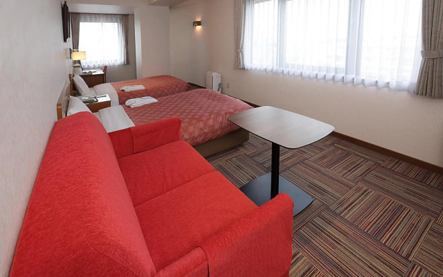 Kumegawa Wing Hotel