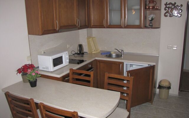 Edelweiss Inn Apartments
