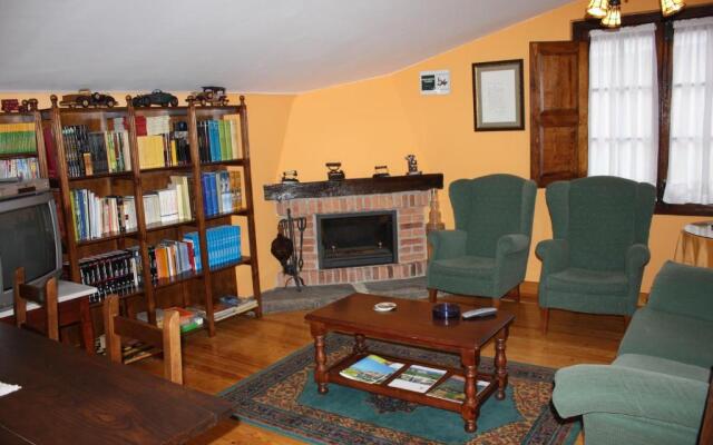 La Casona De Entralgo