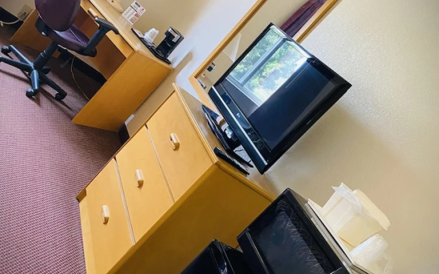 Herington Inn & Suites
