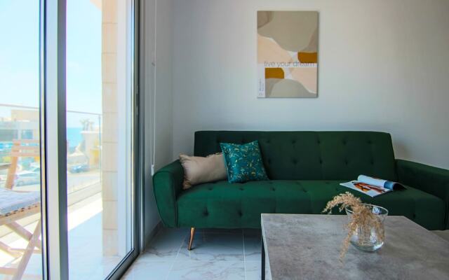 Phaedrus Living: Seaside Luxury Flat Athina 21