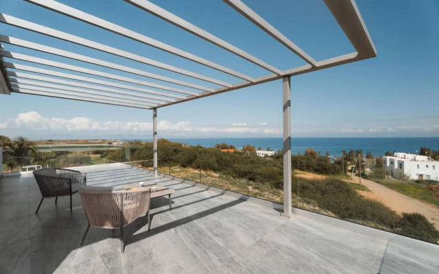 Seaside Luxury Villa