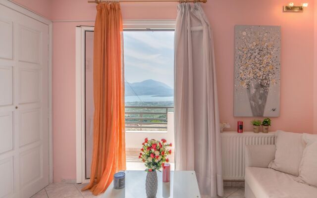 Τhree Storey Villa with Infinity Pool