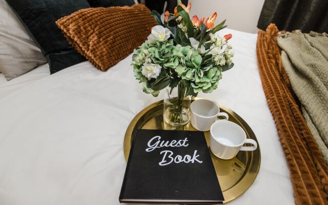 Royal APTs Prague by Michal&Friends