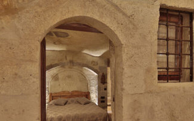 Charming Cave Hotel