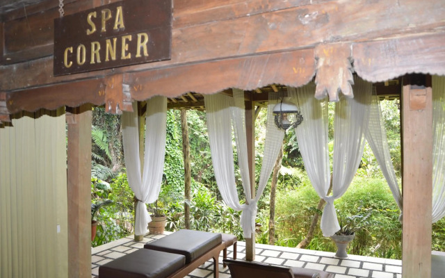 Joglo Plawang Villa & Resort