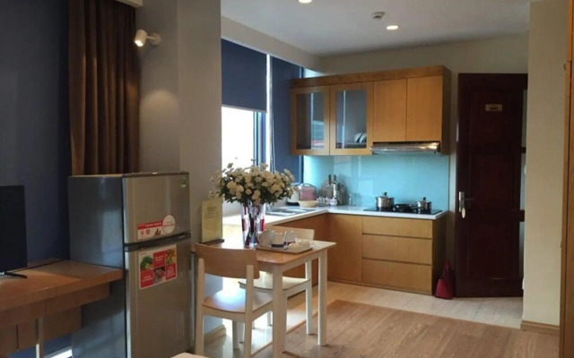 Canary Hotel & Apartment