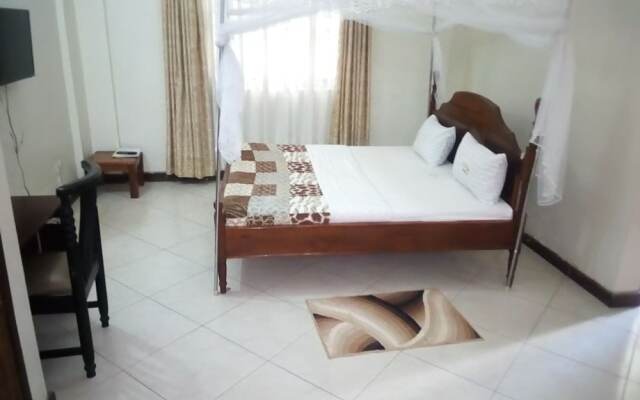 Golden Peace Hotel