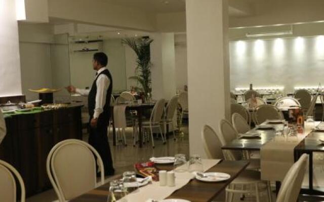 Hotel Samraj