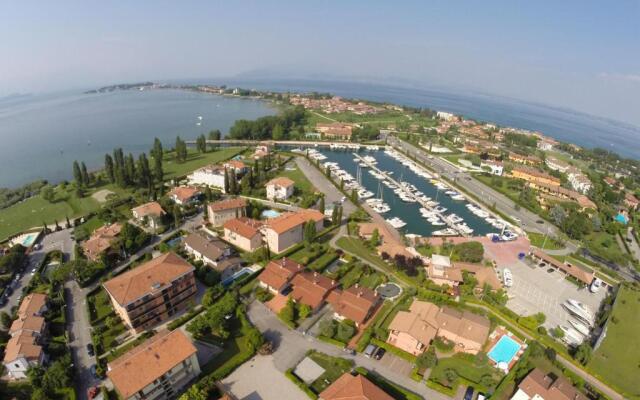 BellaSirmione Holiday Apartments