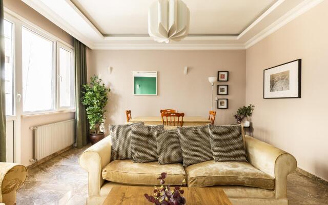 Missafir Modern and Central Flat in Nisantasi