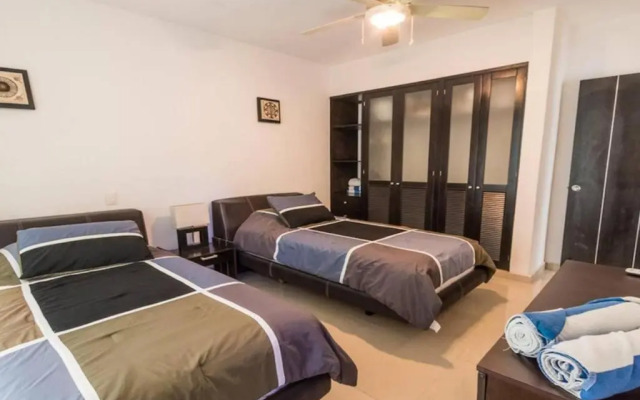 Poolside tranquil apartment in Playa del Carmen