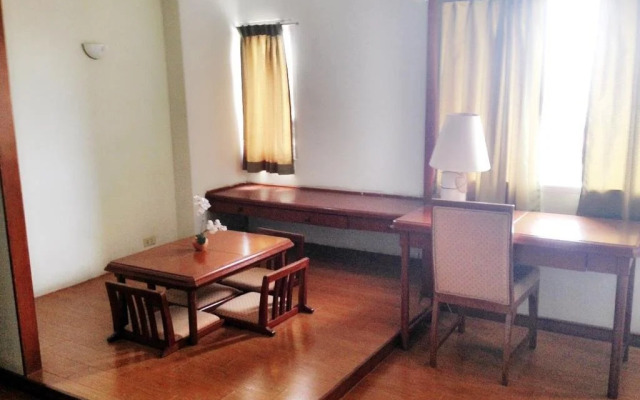 Manhattan Hotel Pathumthani