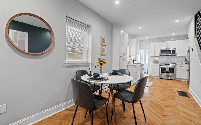 Modern & Comfy - 5* - Location Game Room