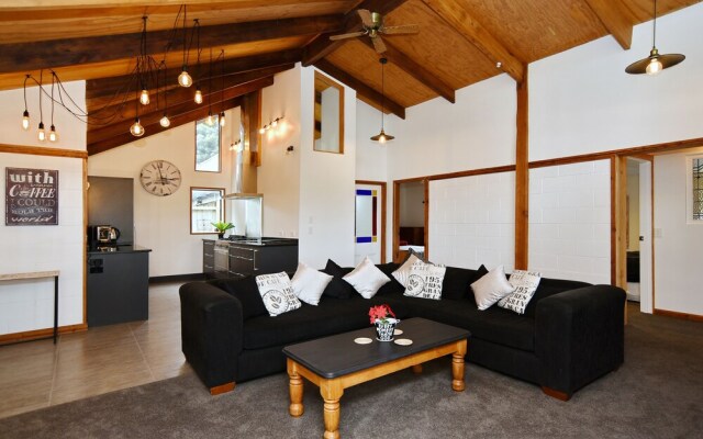 Pines Beach - Christchurch Holiday Homes