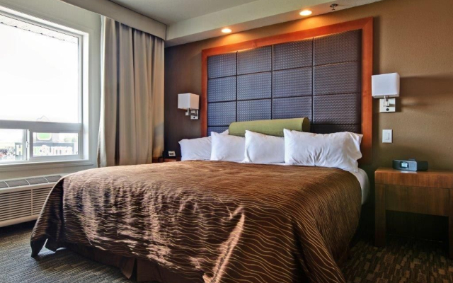 Home Inn & Suites Regina East